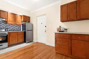 63-109 Saunders St, Rego Park, NY 11370 - Photo 3