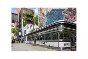 410 W 24th St, New York City, NY 10011 - Photo 25