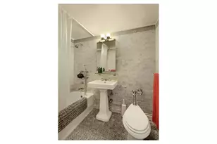 410 W 24th St, New York City, NY 10011 - Photo 9