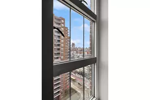 410 W 24th St, New York City, NY 10011 - Photo 5