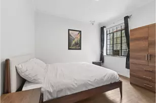 333 E 41st St, New York City, NY 10017 - Photo 5
