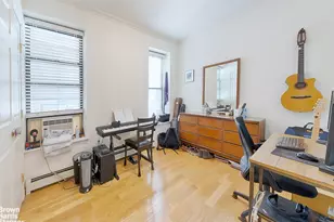220 W 111th St, New York City, NY 10026 - Photo 3