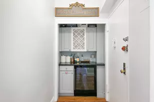 220 E 54th St, New York City, NY 10022 - Photo 5