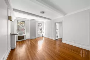 325 W 45th St, New York City, NY 10036 - Photo 5