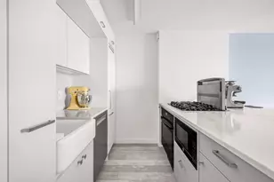 225 Rector Pl, New York City, NY 10280 - Photo 5
