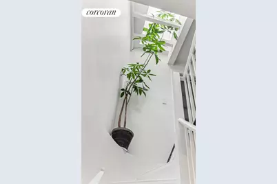 207 E 31st Street, New York City, NY 10016 - Photo 15