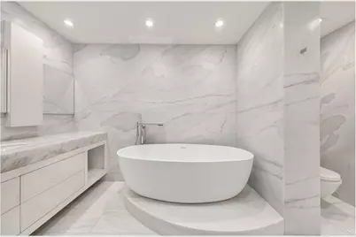 605 Park Avenue #12B, New York, NY 10065 - Photo 23