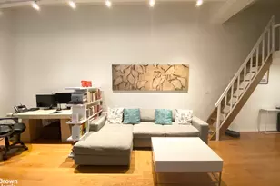 310 E 46th St, New York City, NY 10017 - Photo 3