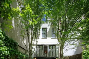 208 E 62nd St, New York City, NY 10065 - Photo 11