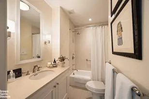 208 E 62nd St, New York City, NY 10065 - Photo 23