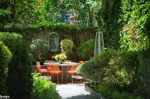 208 E 62nd St, New York City, NY 10065 - Photo 9