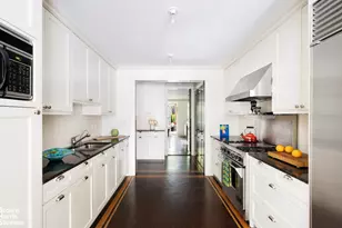 208 E 62nd St, New York City, NY 10065 - Photo 15