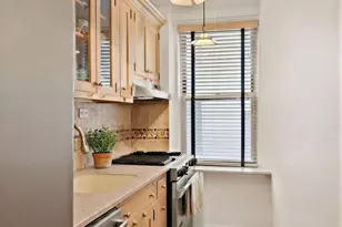 220 E 73rd St, New York City, NY 10021 - Photo 7