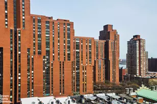 200 E 89th St, New York City, NY 10128 - Photo 7
