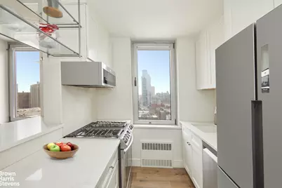 200 E 89th Street #14F, New York City, NY 10128 - Photo 3