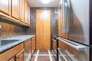 350 W 50th St, New York City, NY 10019 - Photo 29