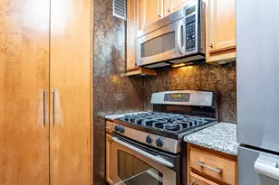 350 W 50th St, New York City, NY 10019 - Photo 31