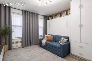 130 W 71st St, New York, NY 10023 - Photo 3