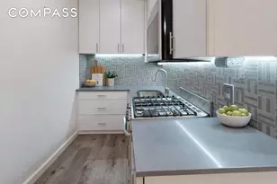 130 W 71st St, New York, NY 10023 - Photo 5