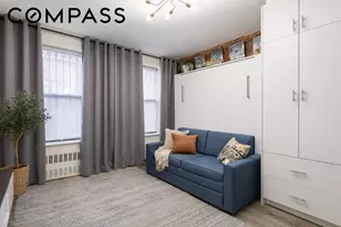 130 W 71st St, New York City, NY 10023 - Photo 3