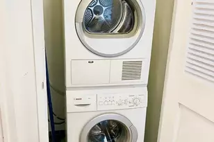 310 W 52nd St, New York, NY 10019 - Photo 7