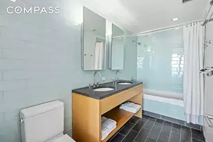 310 W 52nd St, New York, NY 10019 - Photo 5