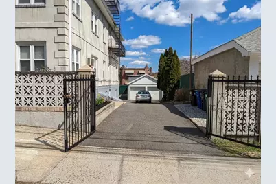 4612 Murdock Avenue, New York City, NY 10466 - Photo 3