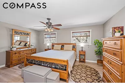 15 Hickory Circle, New York City, NY 10312 - Photo 23
