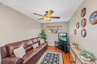 15 Hickory Circle, New York, NY 10312 - Photo 19