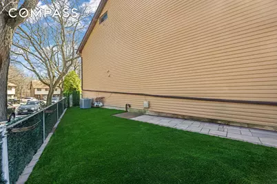 15 Hickory Circle, New York, NY 10312 - Photo 33