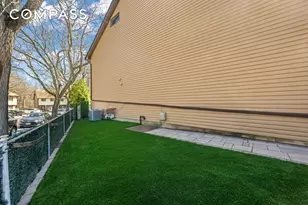 15 Hickory Cir, New York, NY 10312 - Photo 33