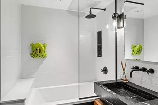 33 Frost St, New York City, NY 11211 - Photo 7