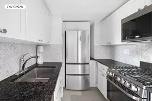 111 Hicks St, New York City, NY 11201 - Photo 3