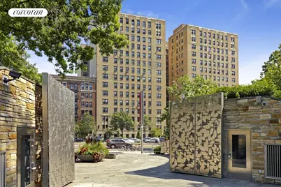 135 Eastern Parkway #4C1, Brooklyn, NY 11238 - Photo 17