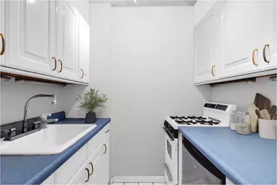 310 W 56th Street #7C1, New York City, NY 10019 - Photo 7