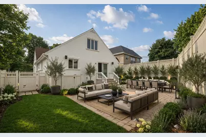 8535 Midland Parkway, New York City, NY 11432 - Photo 17