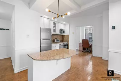 150 W 51st Street #1007, New York City, NY 10019 - Photo 5