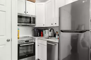 240 E 75th St, New York, NY 10021 - Photo 3