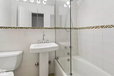 201 E 66th Street #4K, New York City, NY 10065 - Photo 5