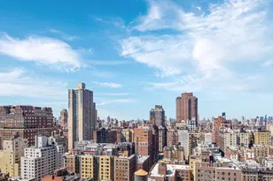 200 E 90th St, New York City, NY 10128 - Photo 3