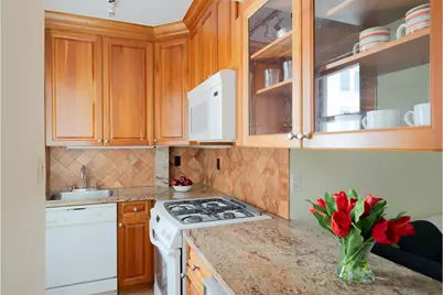 333 E 43rd Street #417, New York City, NY 10017 - Photo 3