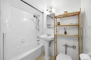 310 E 49th St, New York City, NY 10017 - Photo 11