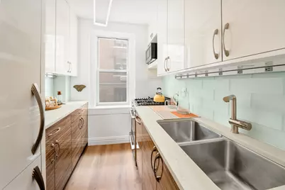 110 E 87th Street #9D, New York, NY 10128 - Photo 3