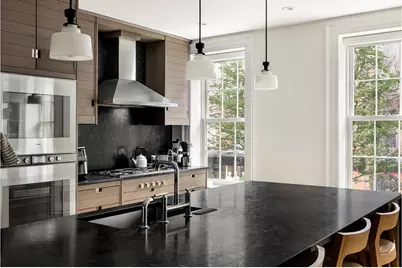 395 Bleecker Street #N/A, New York City, NY 10014 - Photo 3