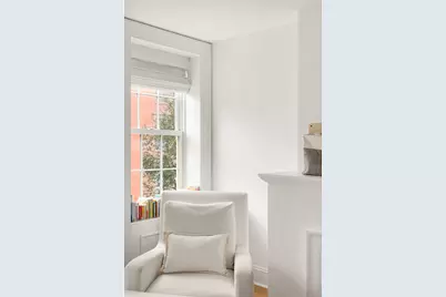395 Bleecker Street #N/A, New York City, NY 10014 - Photo 9