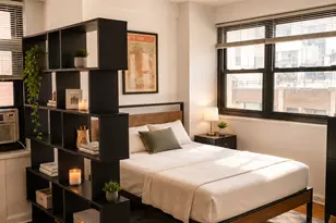 135 E 54th St, New York City, NY 10022 - Photo 3