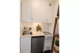 135 E 54th St, New York City, NY 10022 - Photo 5