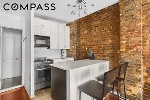 426 W 46th St, New York City, NY 10036 - Photo 3
