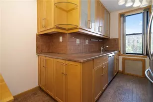 2425 Haring St, New York City, NY 11235 - Photo 5