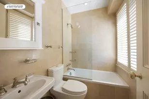 1095 Park Ave, New York City, NY 10128 - Photo 17